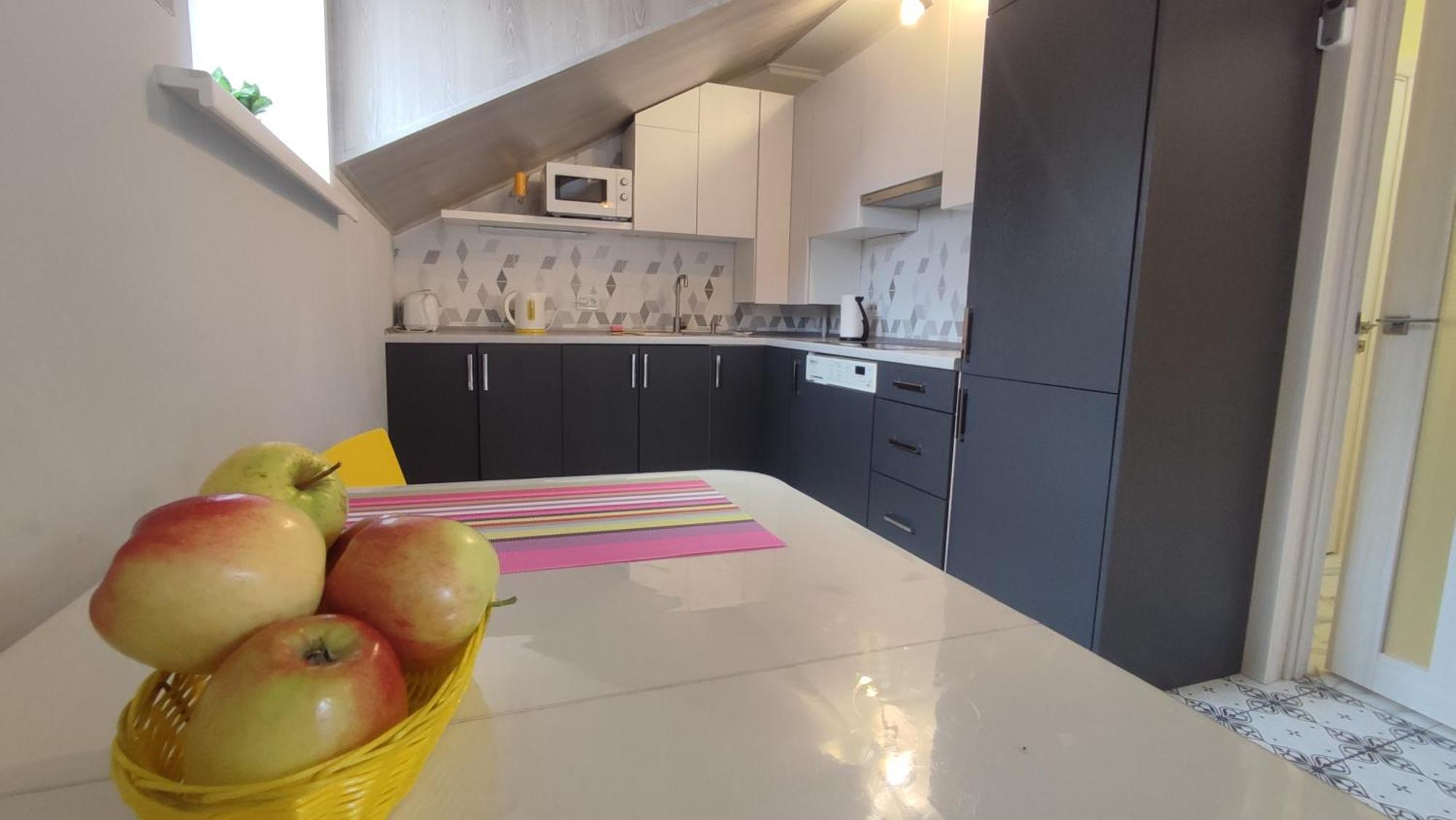 Сонячна Мансарда Apartment Kamianets-Podilskyi Luaran gambar