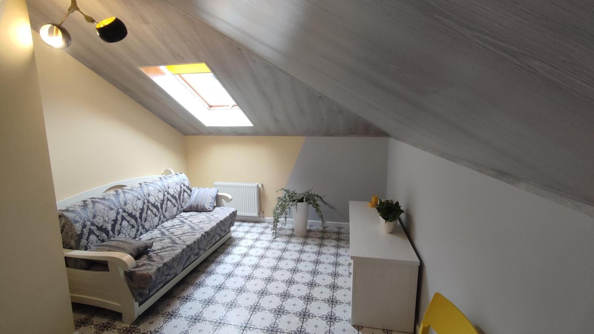 Сонячна Мансарда Apartment Kamianets-Podilskyi Luaran gambar